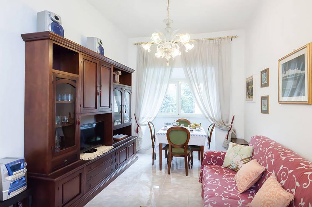 Caterina One O One - Embassy Apartment Roma Esterno foto